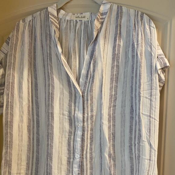Shirt - Picture 1 of 3